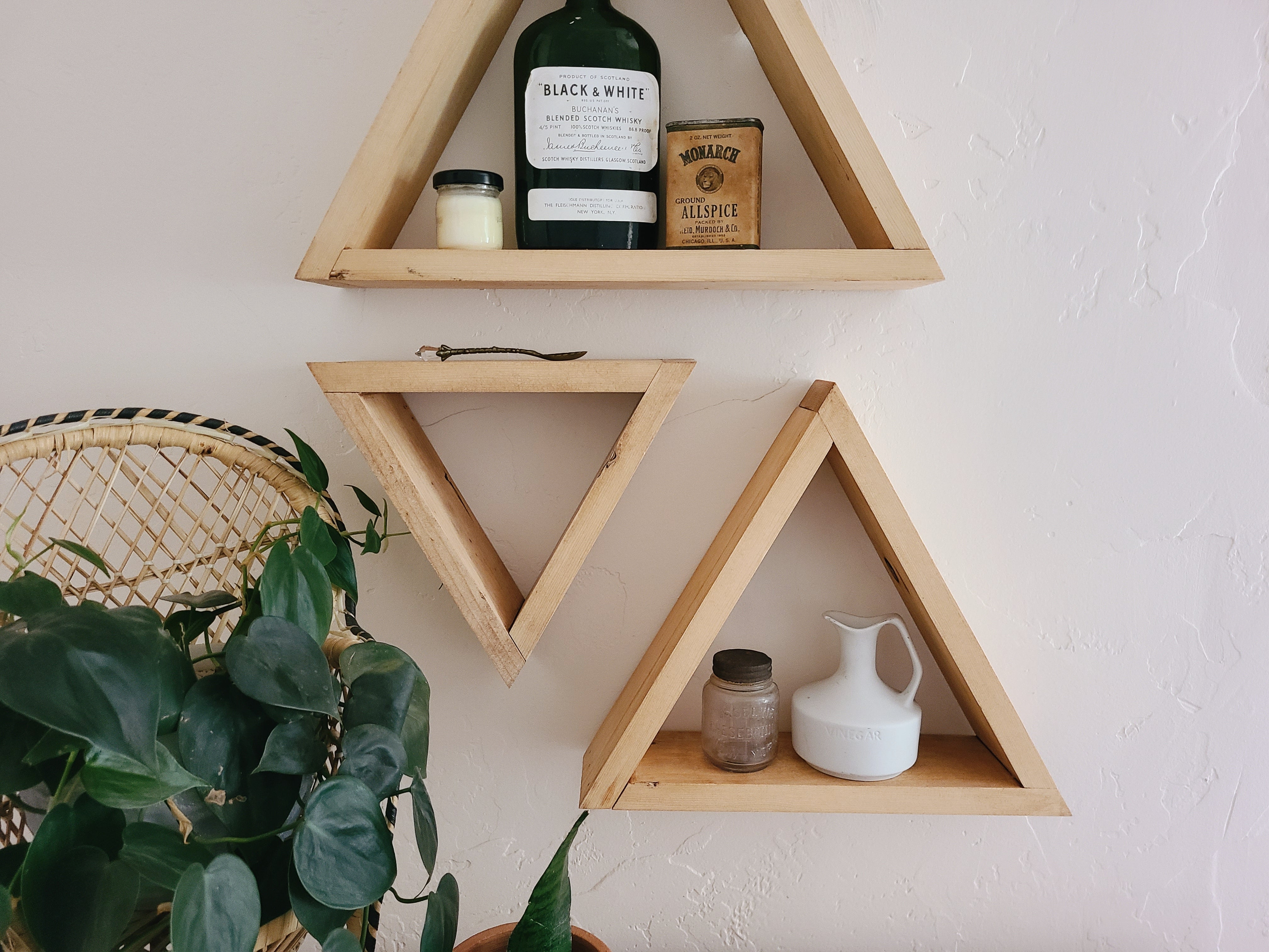 Triangle Shelf Set