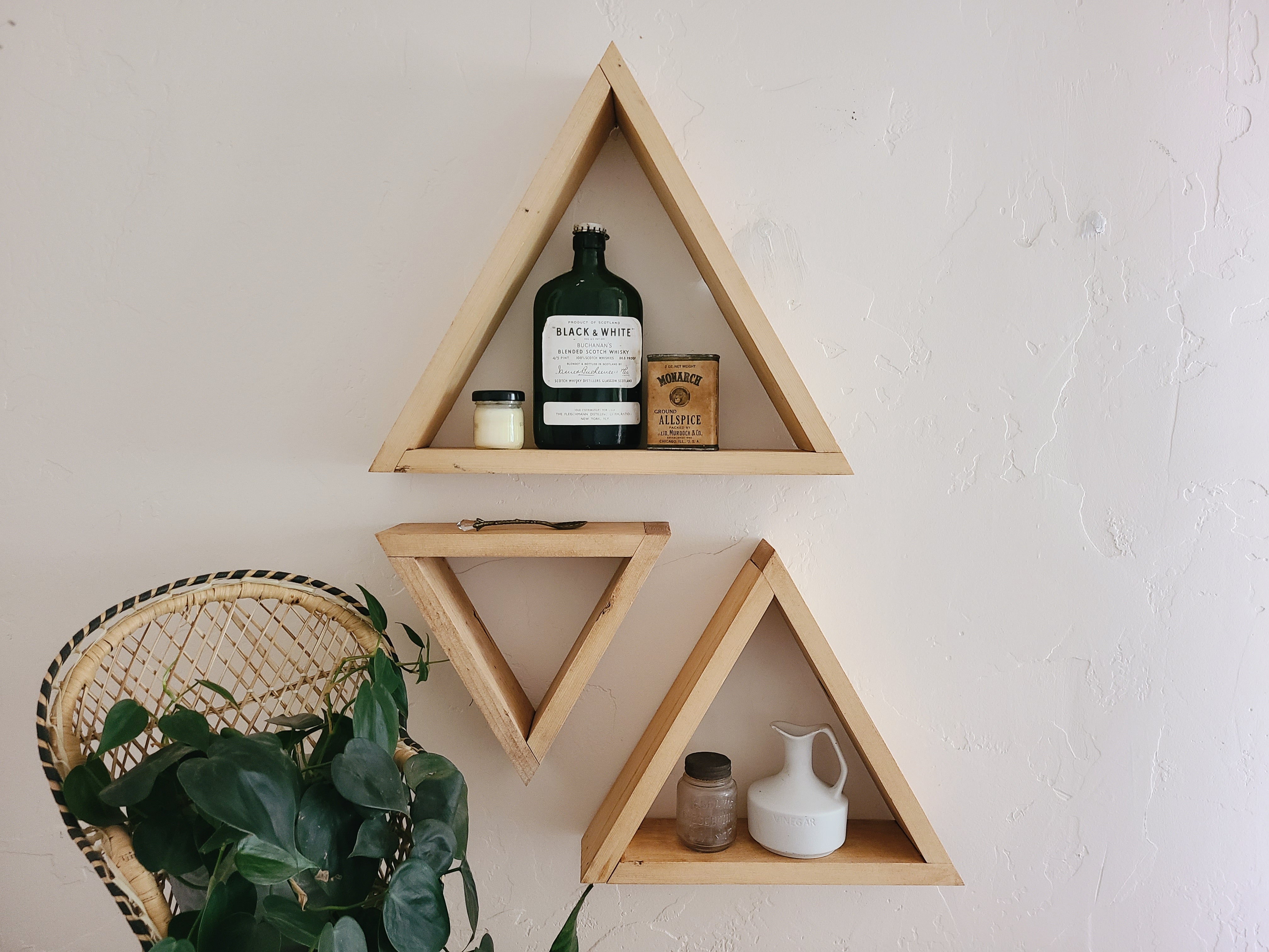 Triangle Shelf Set