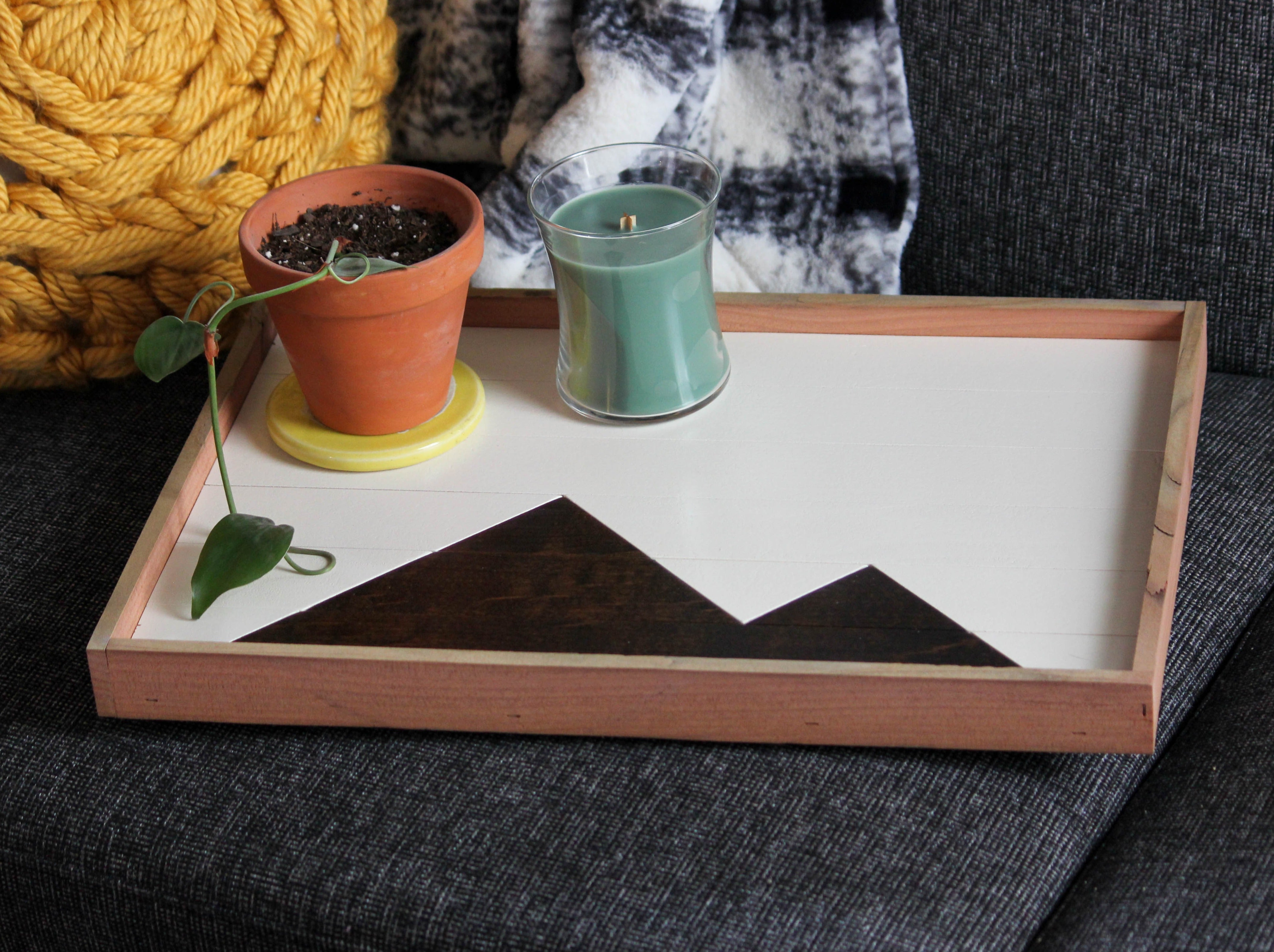 Stain Mountain Tray