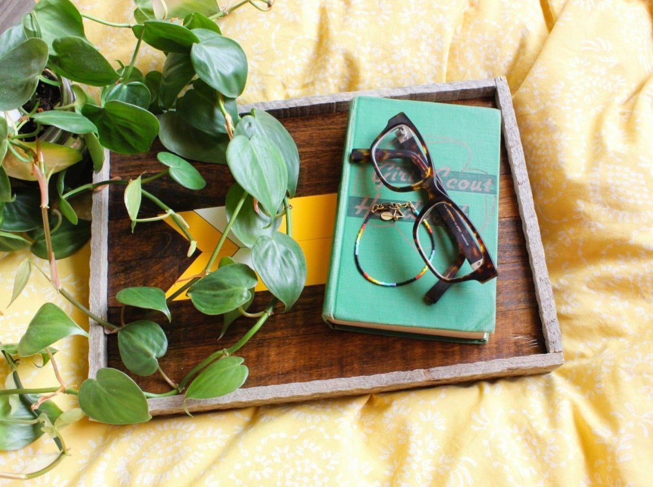 Mustard Arrow Tray